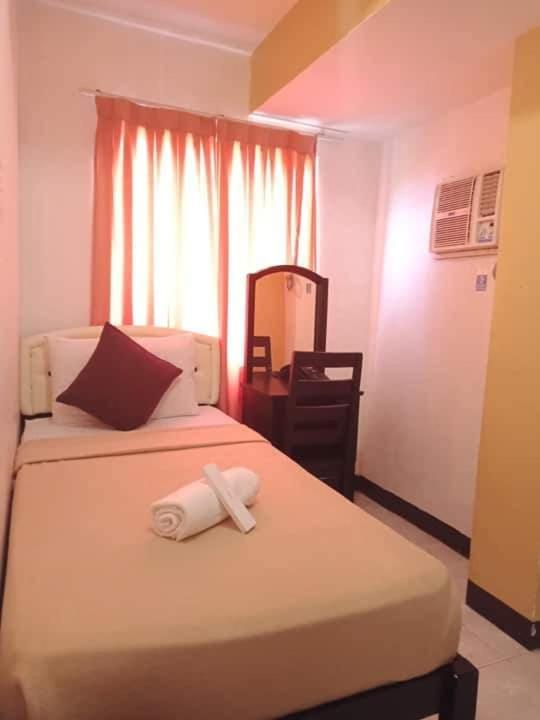 Amax Inn Cebu Mandaue Esterno foto